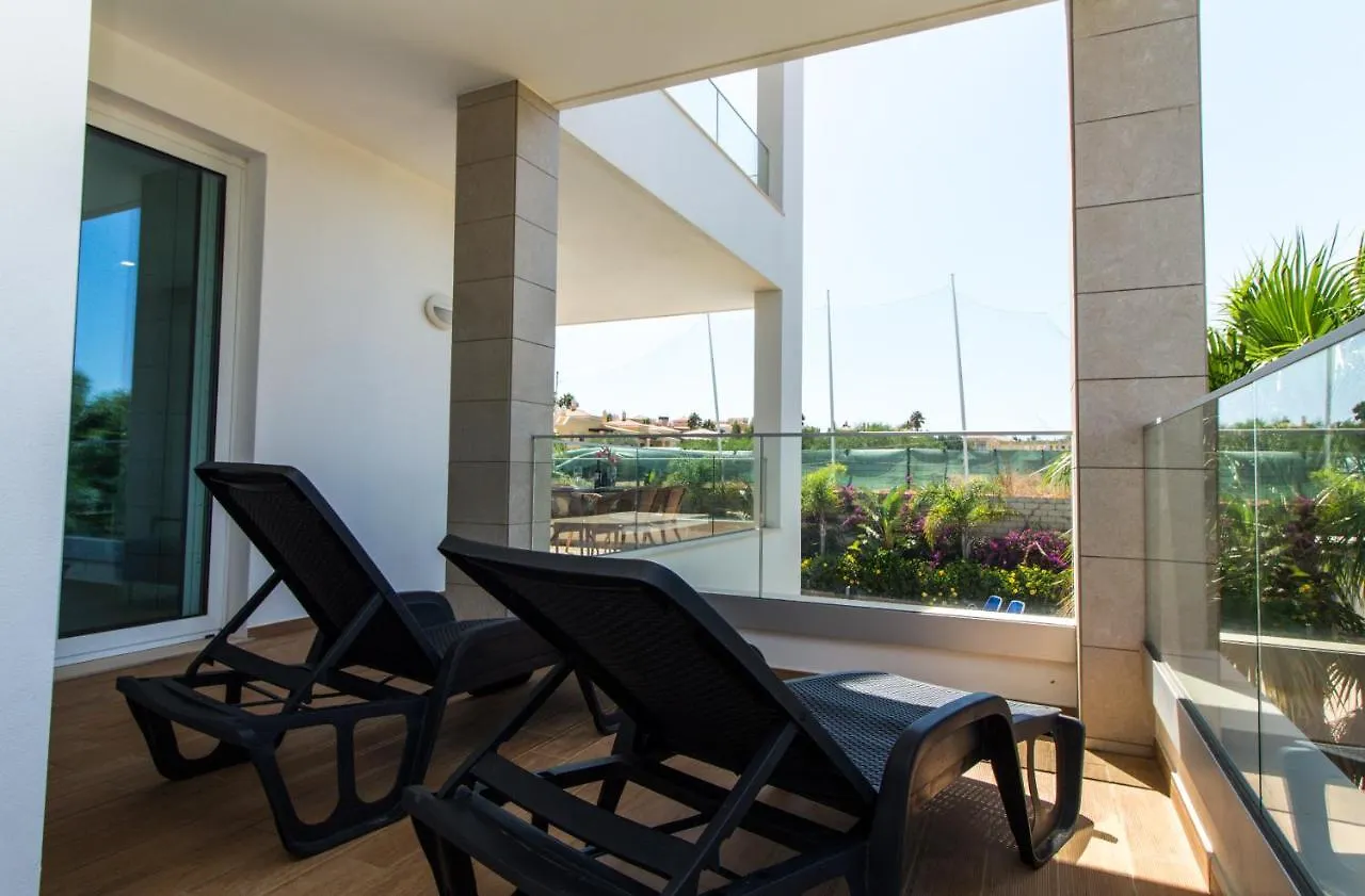 Stylish Apartment Near Beaches & City Center Lagos
