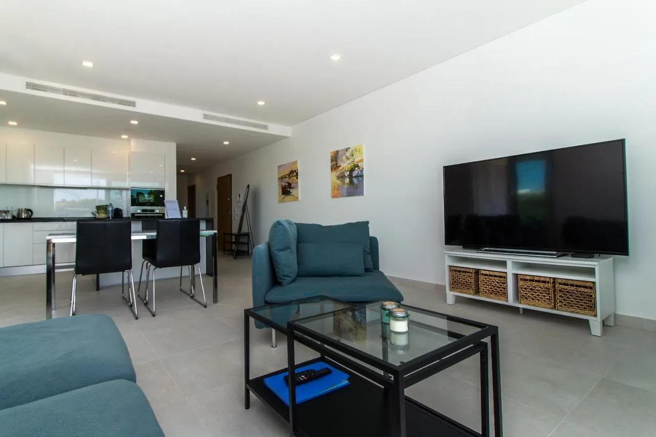 Stylish Apartment Near Beaches & City Center 拉哥斯