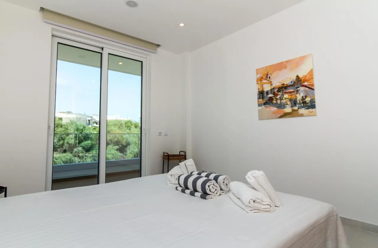 Stylish Apartment Near Beaches & City Center 拉哥斯