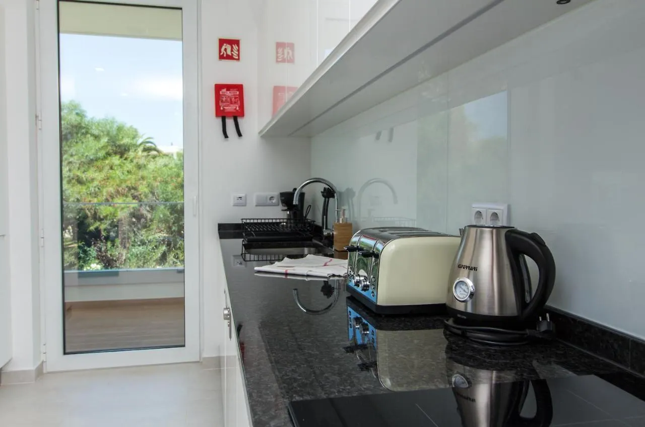 Stylish Apartment Near Beaches & City Center 拉哥斯
