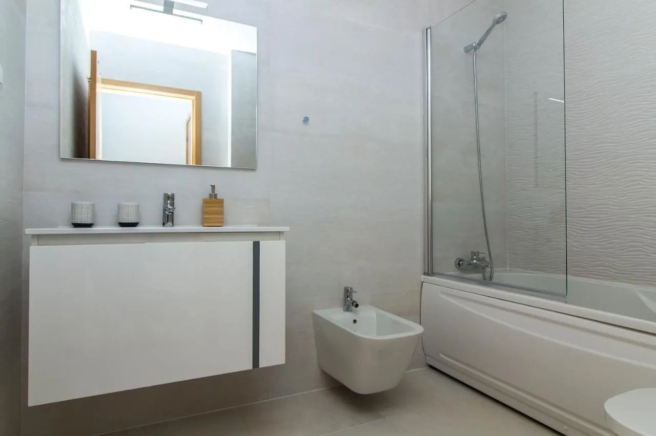 Stylish Apartment Near Beaches & City Center Lagos