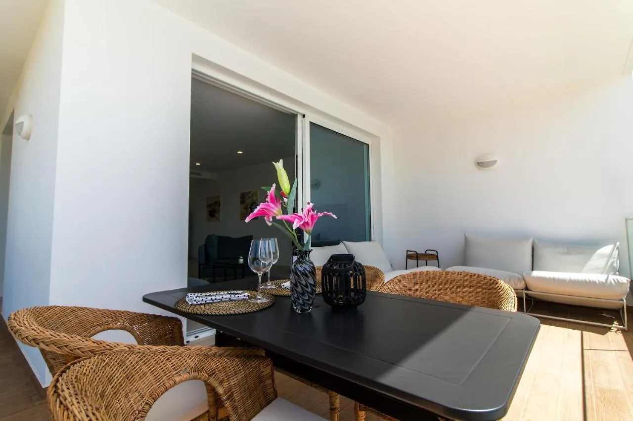 Stylish Apartment Near Beaches & City Center Lagos